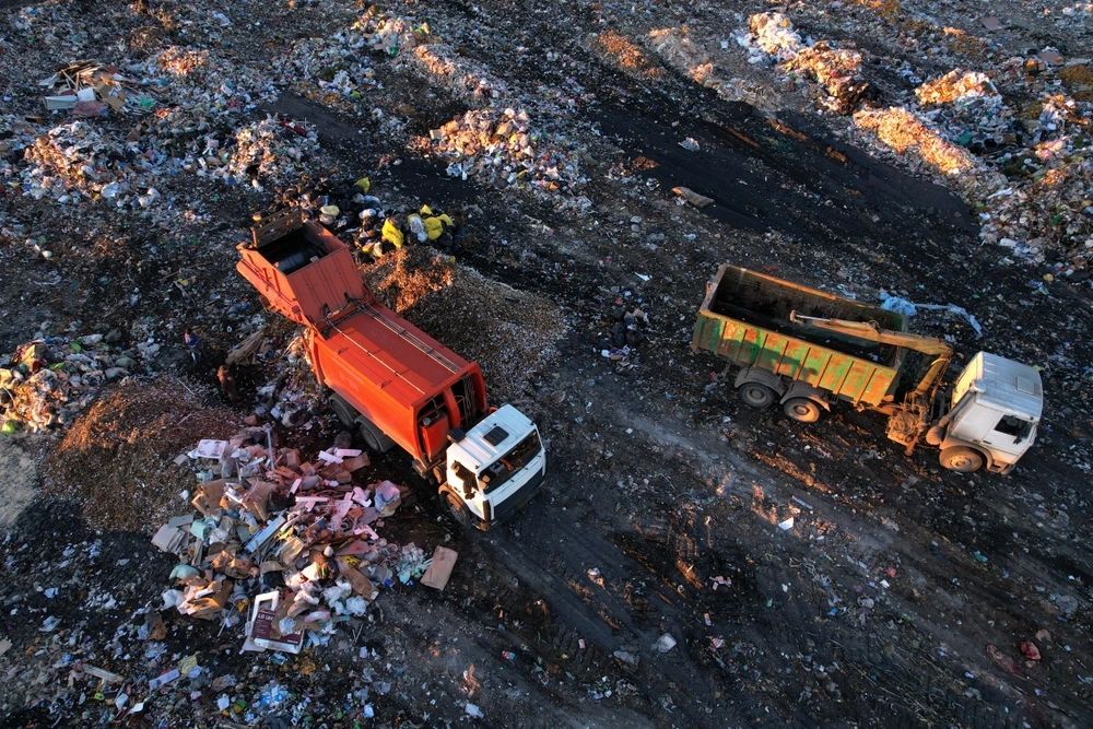 10 Pros and Cons of Landfills: A Balanced Overview