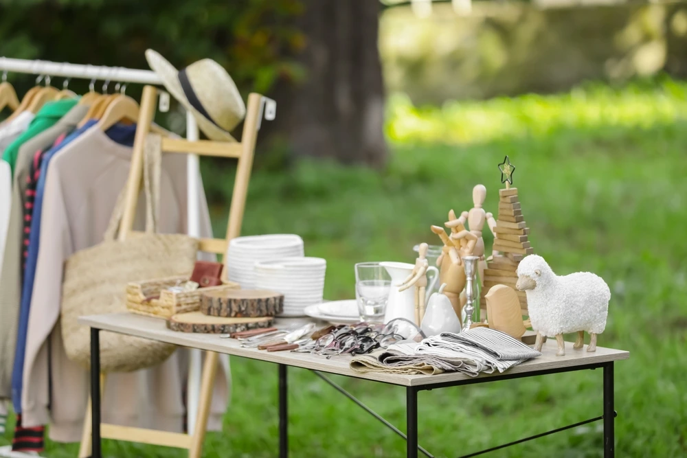 How to Price Garage Sale Items: Expert Tips for Maximizing Profit