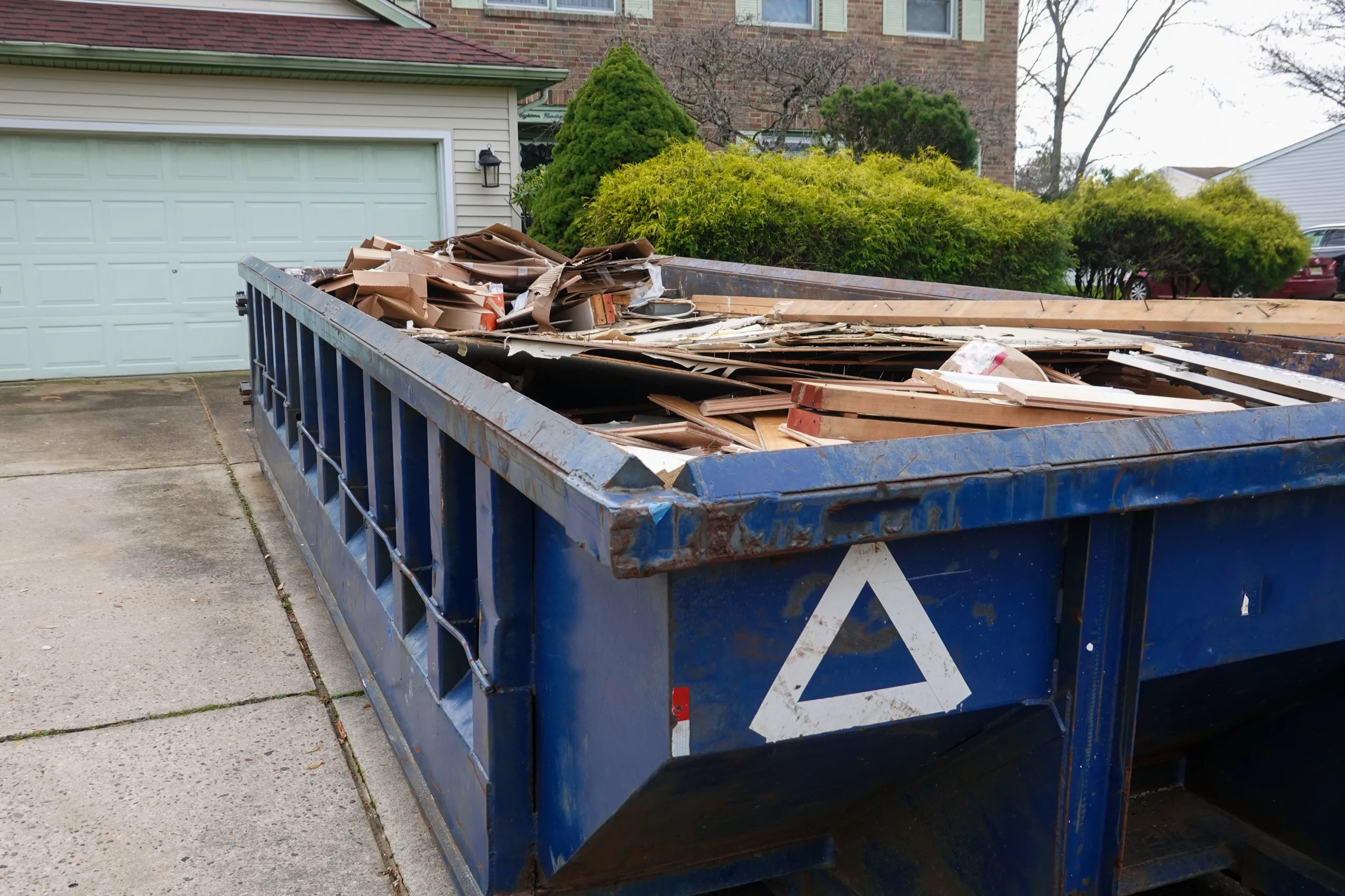 6 Benefits of Renting a Dumpster for Home Renovation